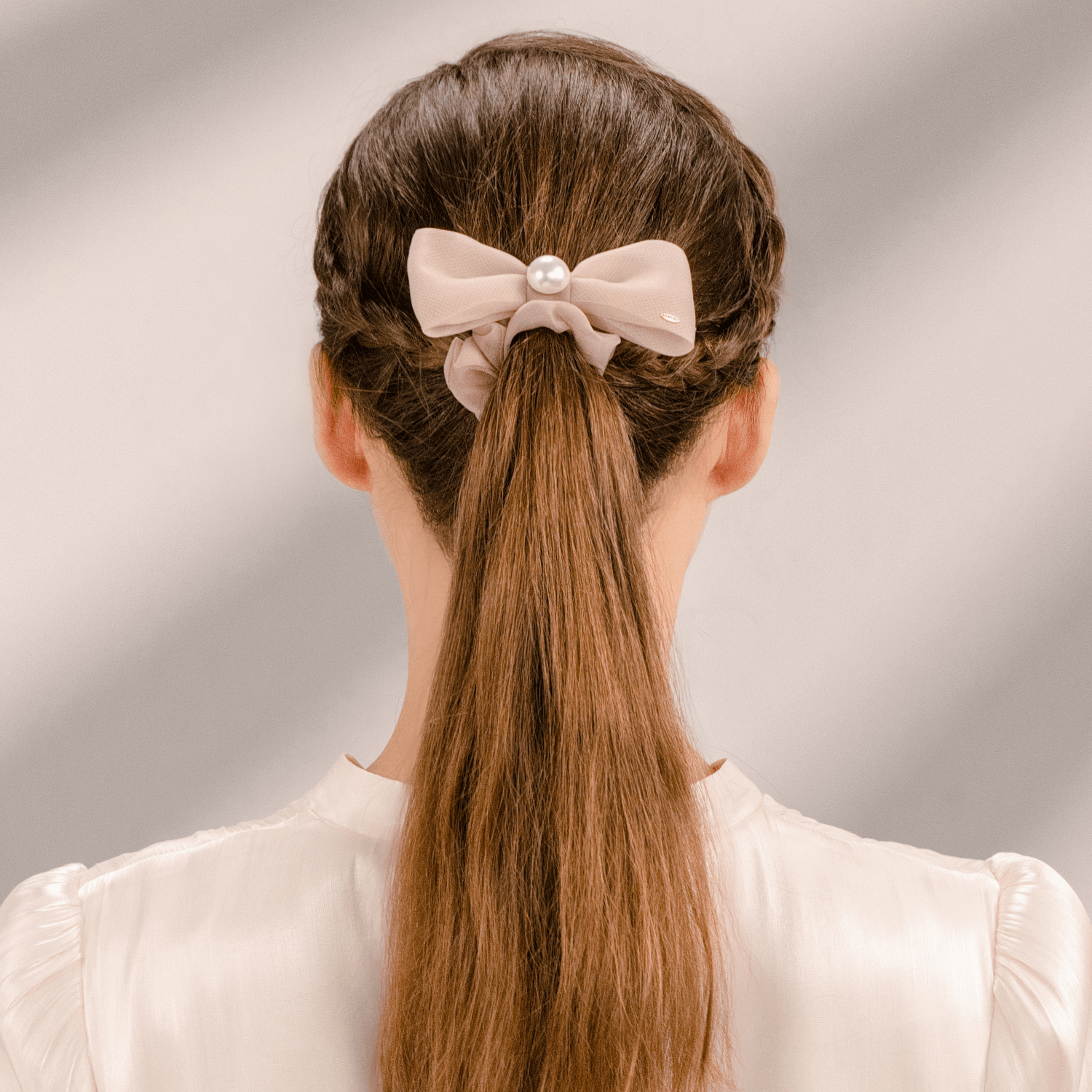 Organza Pearl Small Scrunchie (Bow & 1 Bead)