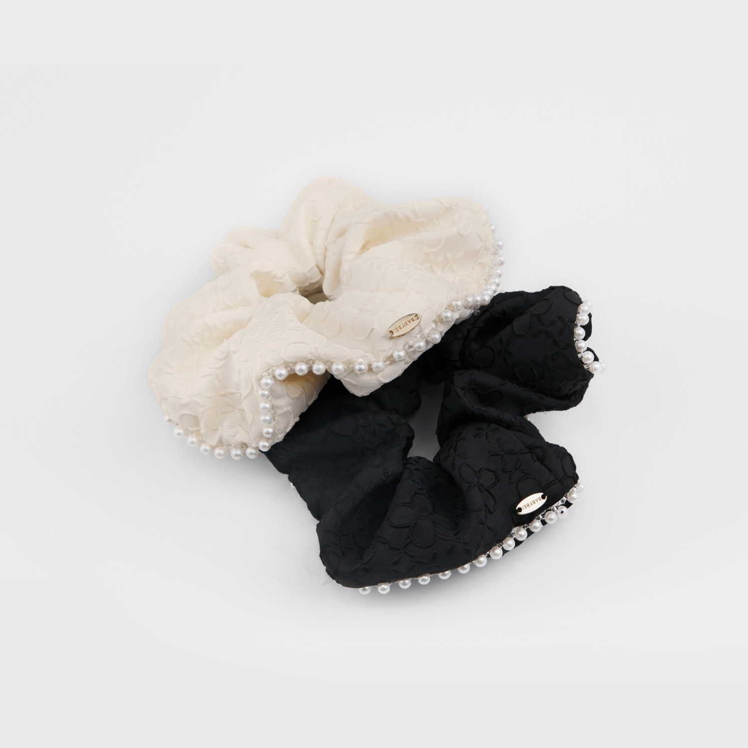 Embroidered Pearl Large Scrunchie (Floral & 1 Strand)