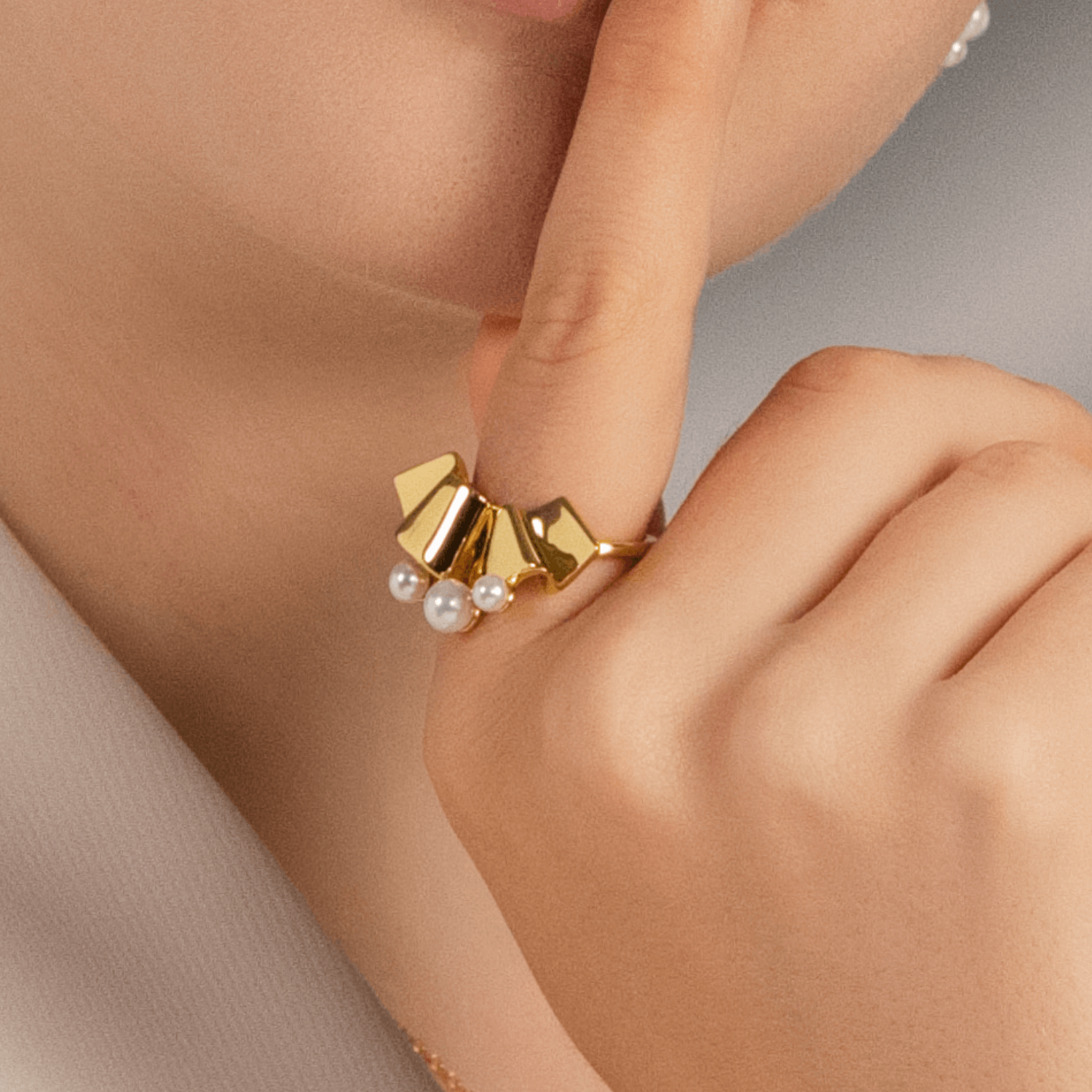 Folding Paper Statement Ring