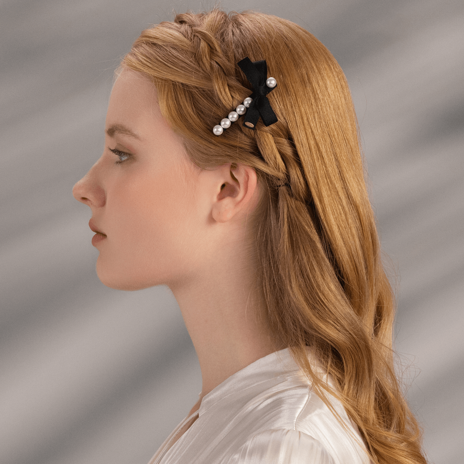 Ribbon Pearl Medium Hair Clips (Bow & 6 Beads)